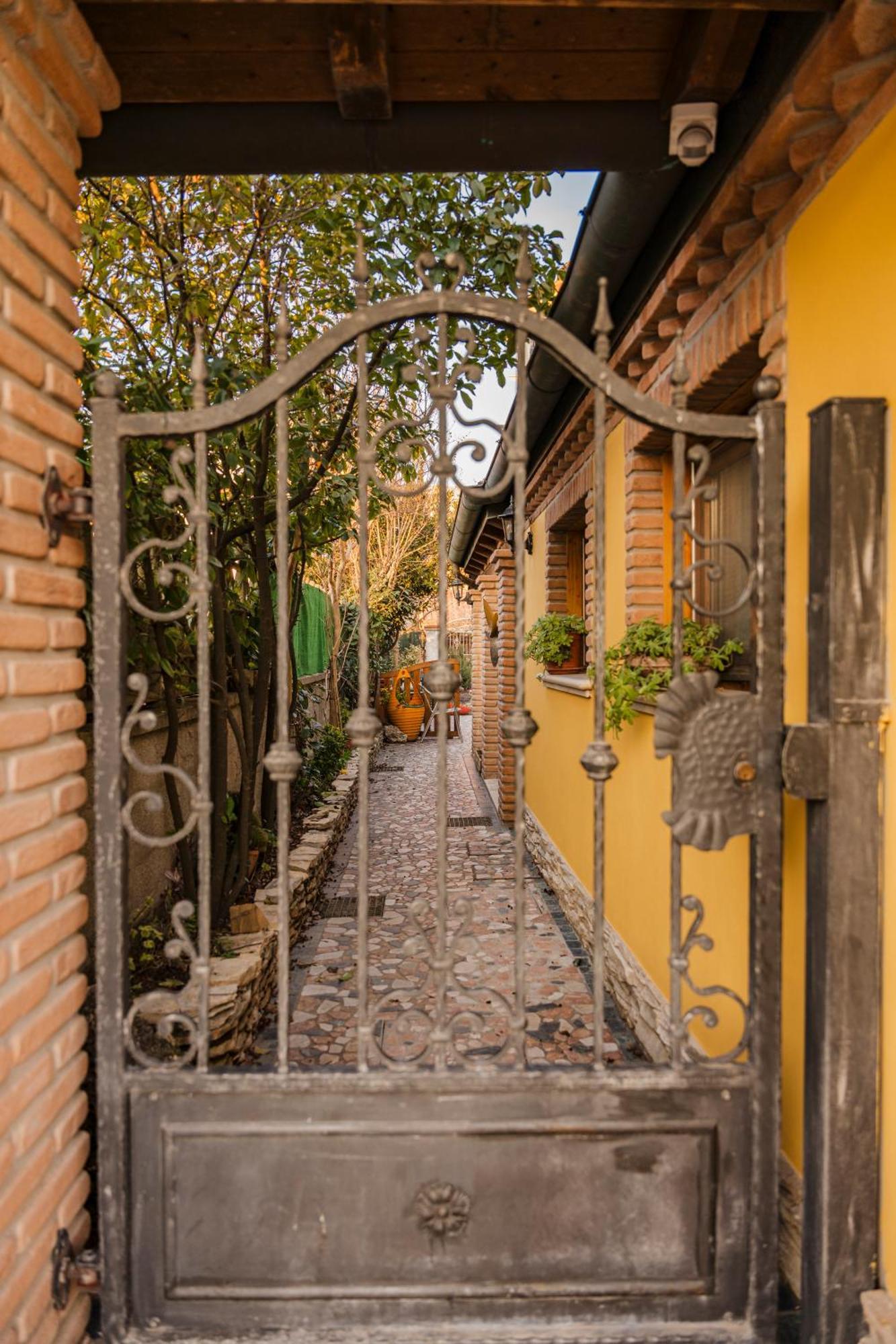 La Loggia Bed & Breakfast Comacchio Exterior photo